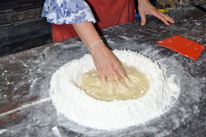 Hands-On Sri Lankan Bakery Experience in Panadura: Clay Ovens & Local Bakes photo 3