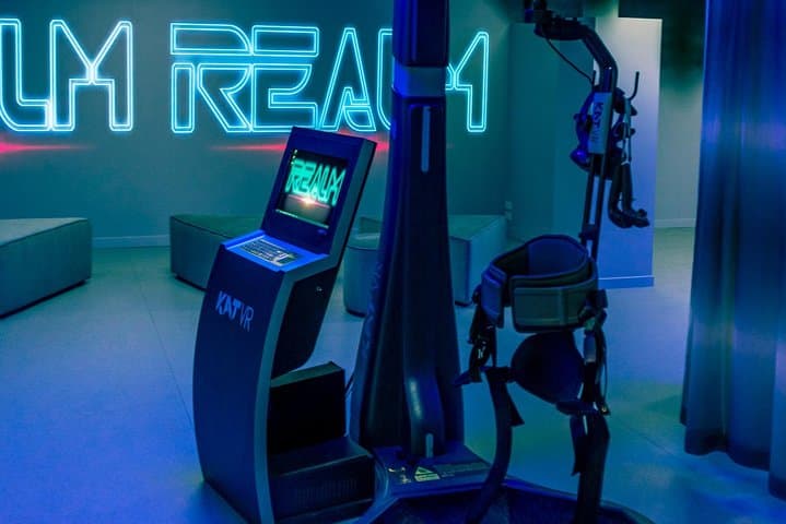45-Min Classic VR in Wanaka — Immersive Virtual Reality Experience (Max 3 Games) photo 3