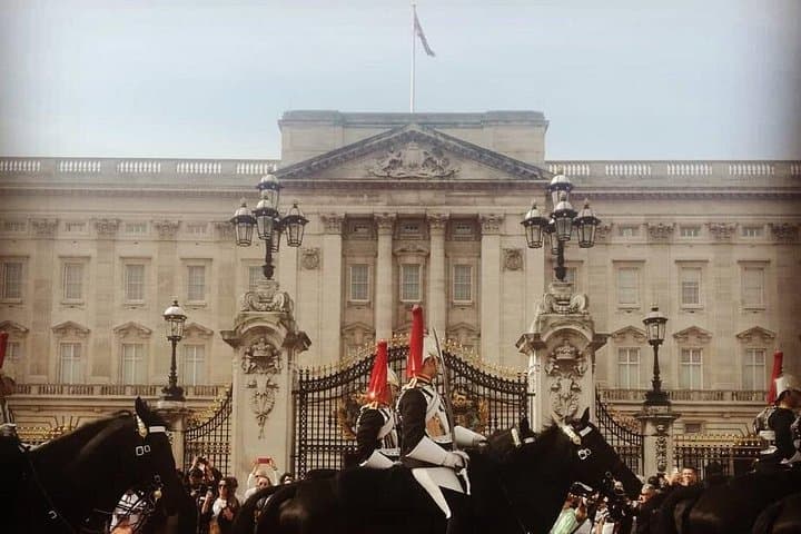 Historic London on Foot: Westminster Stories & Hidden Routes photo 2