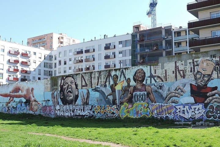 Barcelona Street Art Bike Tour — Poblenou Murals & Beach Ride photo 3