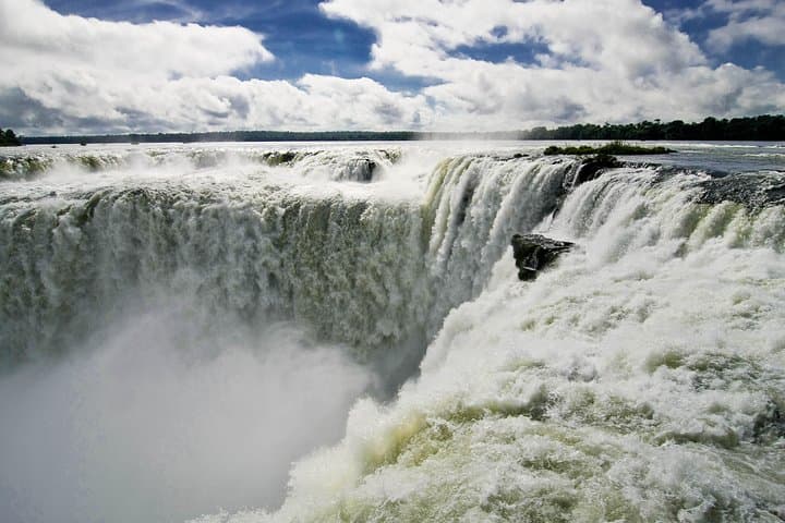 Overnight Iguazú Falls from Puerto Iguazú — Argentine-Side Waterfall Adventure