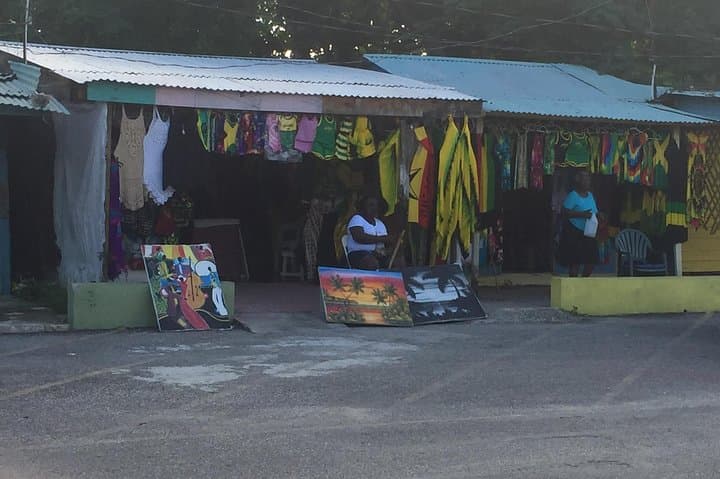 Sunset Cliff Jumps and Shopping at Rick's Cafe, Negril photo 4