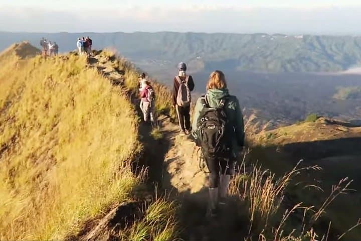 Mount Batur Golden Sunrise Trekking — Pre‑Dawn Crater Hike Guide photo 5