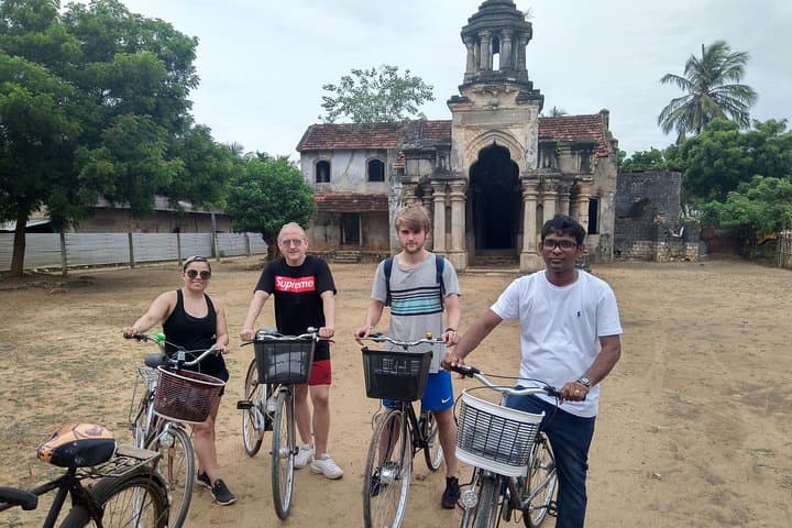 Cycling Jaffna City: Afternoon Bike Tour to Jaffna Fort, Nallur Temple & Coastal Villages photo 3