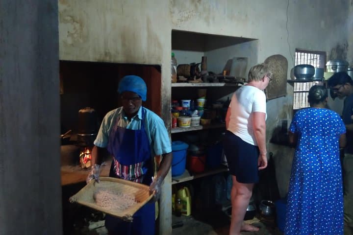 Jaffna Home Cooking Class: Learn Mutton Curry & Pittu in a Local Kitchen photo 3