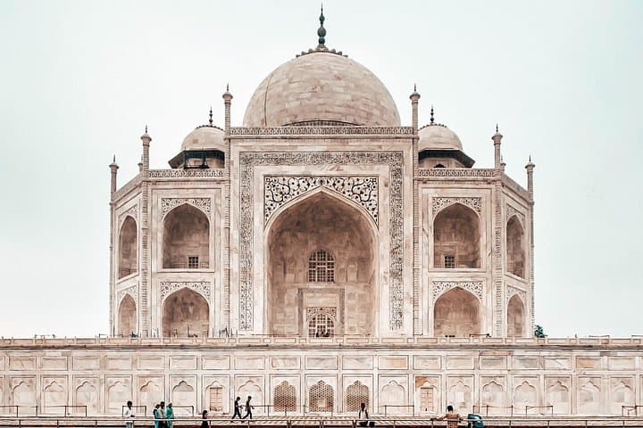 Taj Mahal Day Trip by Gatimaan Express: Fast Train from Delhi to Agra photo 4