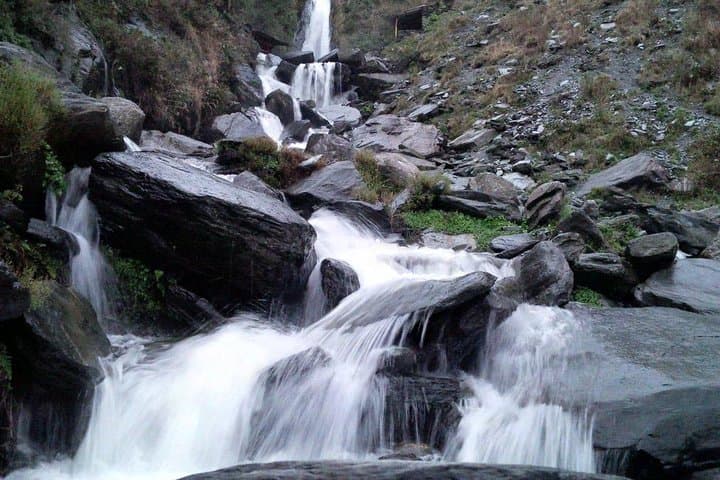 Dharamshala Full-Day Customizable Sightseeing Tour — Tsuglagkhang, Bhagsunag & Naddi Viewpoint photo 2