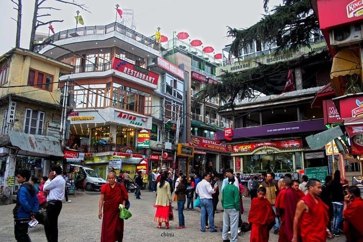 Dharamshala Full-Day Customizable Sightseeing Tour — Tsuglagkhang, Bhagsunag & Naddi Viewpoint