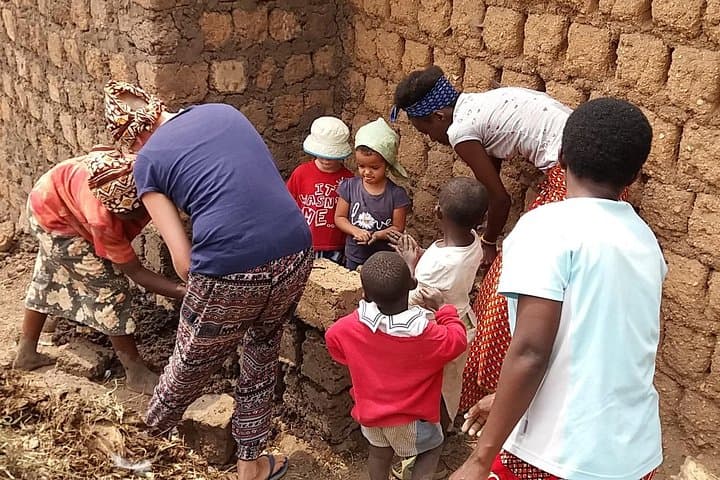 Hands-On Traditional Construction Workshop in Rural Rwanda photo 2