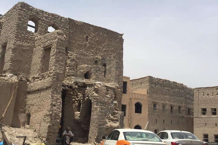 Muscat to Nizwa Full-Day Private Tour — Nizwa Fort, Bahla & Jabrin photo 3