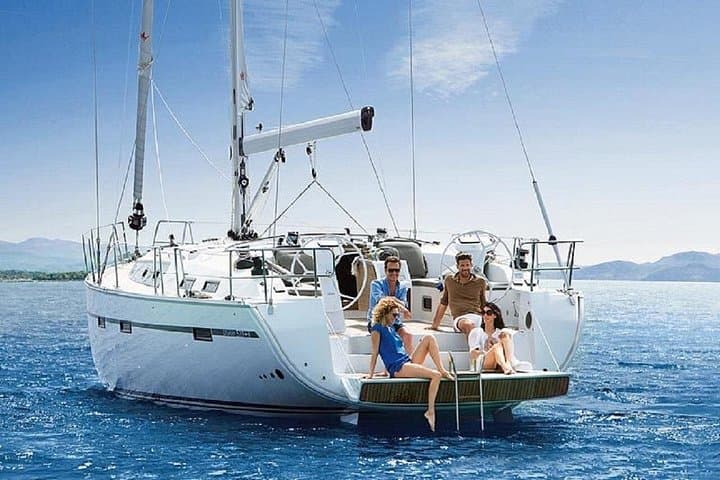Sail to Dia Island from Heraklion — SUP, Snorkel and Seafood Lunch aboard a Bavaria 51 photo 3