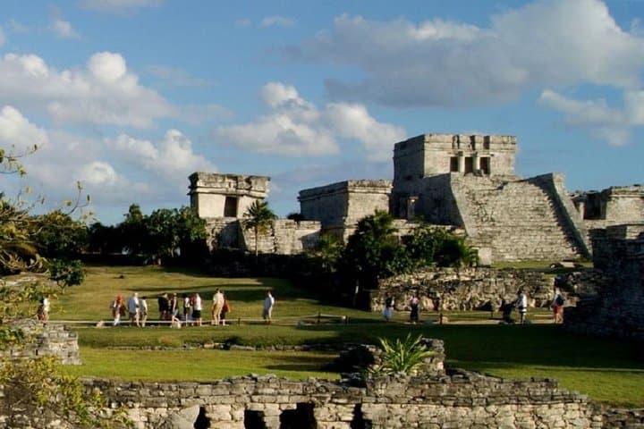 Tulum Cenote Day Trip: Explore Tulum Ruins and Swim a Crystal Cenote