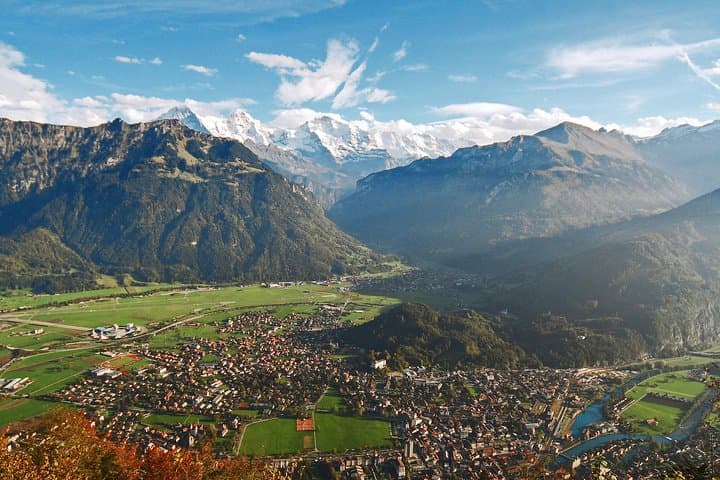 Day Trip to Interlaken & Grindelwald from Lucerne: Mt. First, Alpine Views, Practical Tips photo 4