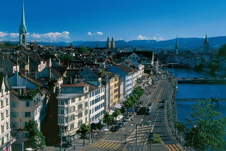 Zurich Bus & Lake Zurich Boat Tour — Highlights and Practical Guide photo 4