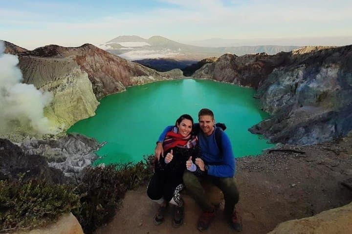 Kawah Ijen Blue Fire Tour: Night Hike to See the Blue Flame & Sulfur Miners (Shared Budget Package)