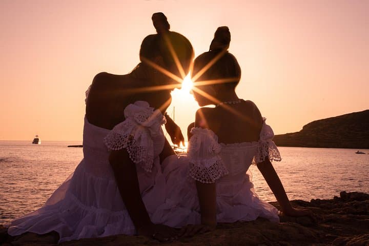 Marbella Professional Photo Shoot: Private 1–4 Hour Sessions in Iconic Locations photo 4