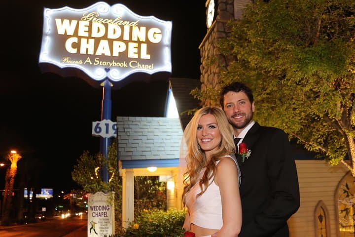 Traditional Wedding at Graceland Wedding Chapel — Classic Las Vegas Ceremony Guide photo 6