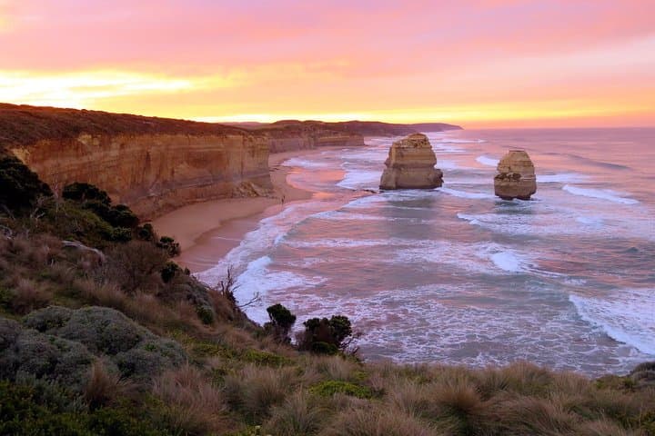 Private Extended Great Ocean Road Day Tour: 12 Apostles, Rainforest & Wildlife