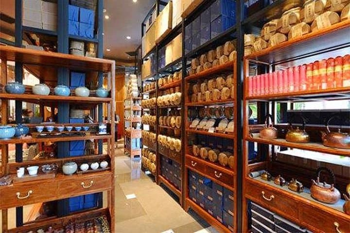 Guangzhou Private Shopping Tour with Local Market Guru photo 3