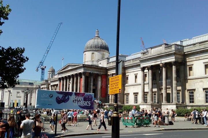 Westminster & National Gallery Family Walking Tour — Kid-Friendly Private Guide in London photo 3