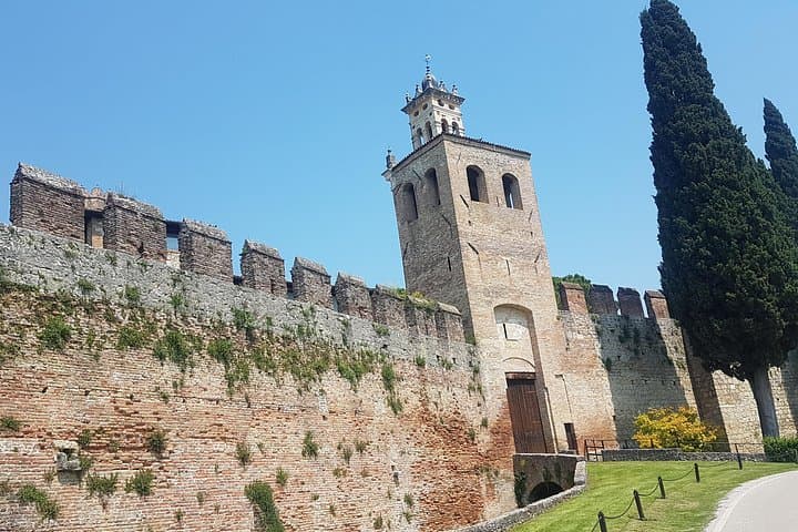 Pedal Through UNESCO: Bike Tour of Castles & Prosecco Hills of Conegliano photo 2