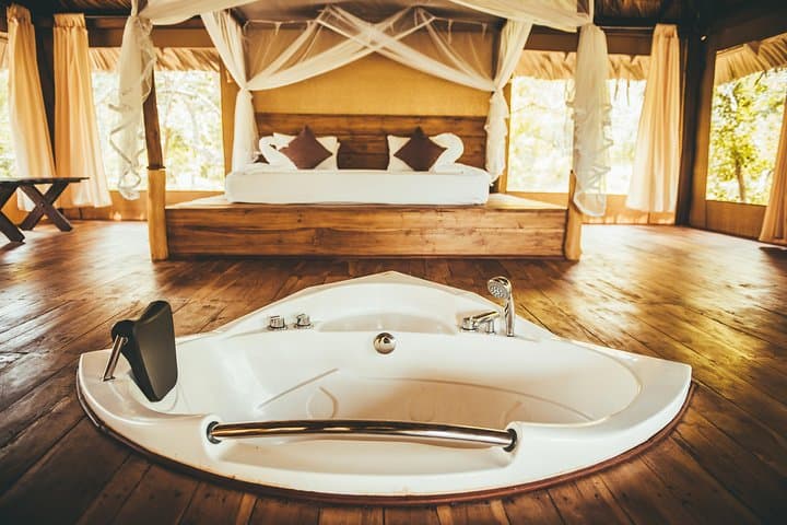 Overnight Luxury Glamping & Leopard Safari in Yala National Park photo 2
