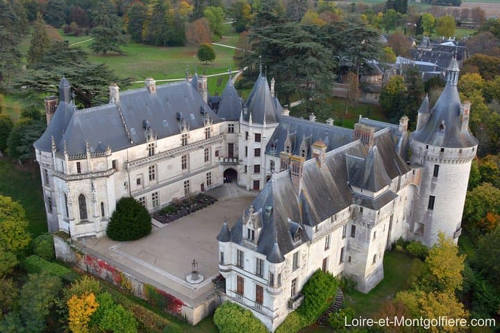 Sunrise Hot Air Balloon Over Château de Chenonceau — Loire Valley Balloon Ride photo 3