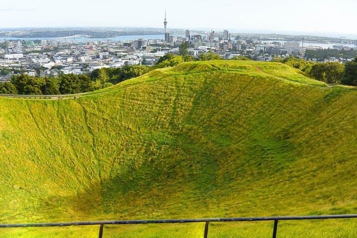 Half-Day Auckland City Tour: Mount Eden, Viaduct & North Head Views photo 2