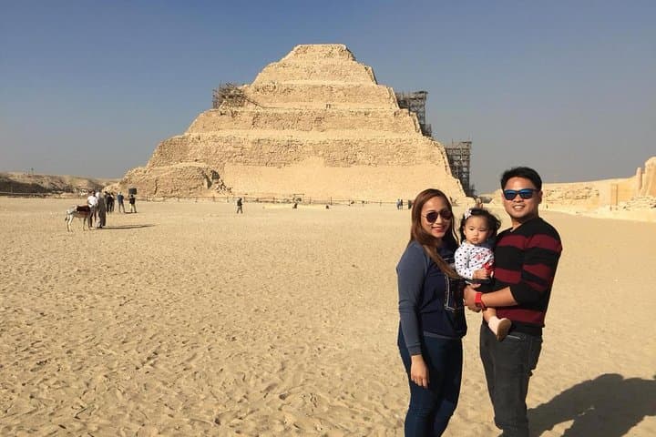 Two-Day Private Cairo Tour: Giza Pyramids, Saqqara & Egyptian Museum