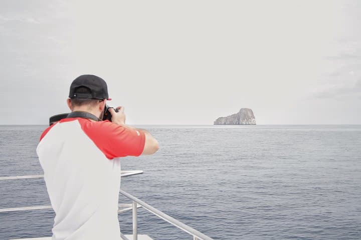 Day Trip to Kicker Rock (León Dormido) — Snorkel with Hammerheads from San Cristóbal photo 2