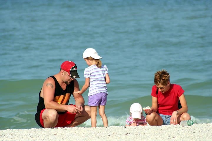 Naples Catamaran Day Sail & Shelling Excursion — 2.5-Hour Gulf Cruise photo 3