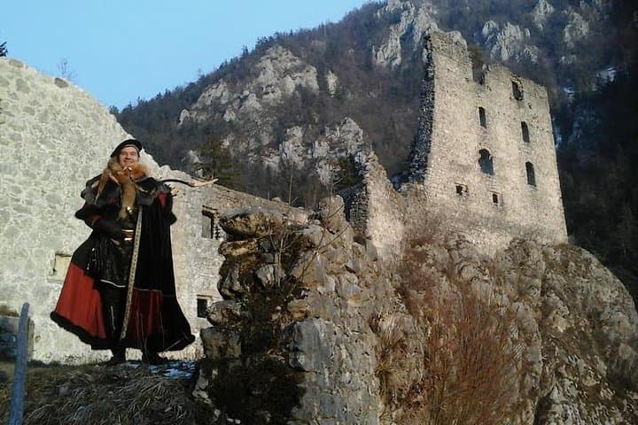 Upper Carniola History Tour: Castles, Iron Forges & Partisan Heritage