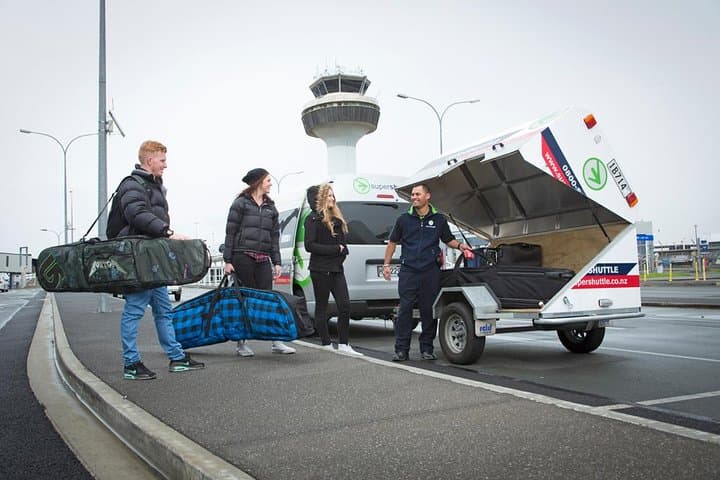 Christchurch Airport Arrival Transfer to Central City Hotels — Shared Shuttle Service