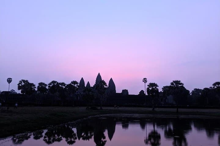 Angkor Sunrise Small-Group Tour: Angkor Wat, Ta Prohm & Bayon in One Day photo 5