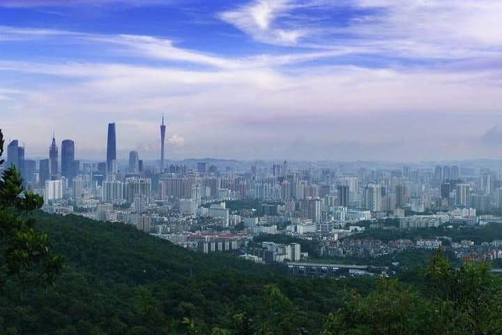 Guangzhou Baiyun Mountain Layover Tour with Dim Sum — Cable Car, Gardens & Temple