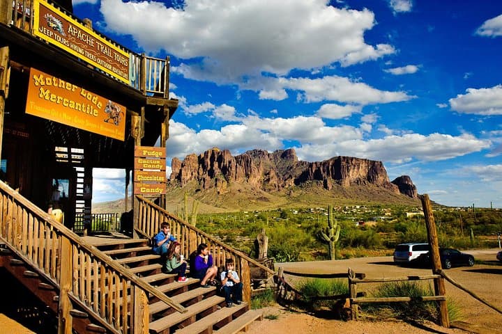 Apache Trail Day Trip: Dolly Steamboat Cruise, Gold Panning & Canyon Lake Views