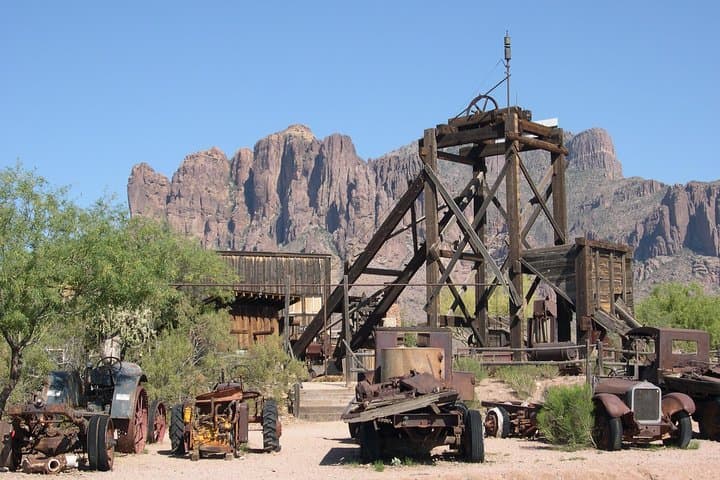 Apache Trail Day Trip: Dolly Steamboat Cruise, Gold Panning & Canyon Lake Views photo 5