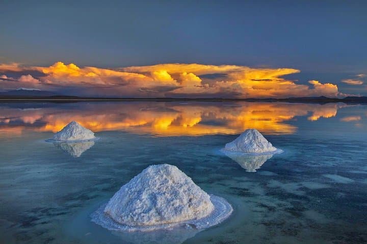 Full-Day Uyuni Salt Flats Tour: Train Cemetery, Colchani & Incahuasi photo 4