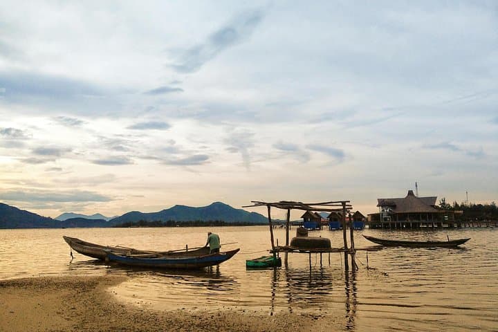 Hue to Hoi An Private Car via Hai Van Pass: Scenic One-Way Sightseeing photo 2