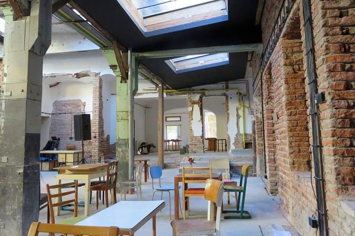 Post-Industrial Holešovice Audio Walking Tour — Prague’s Creative Quarter photo 4