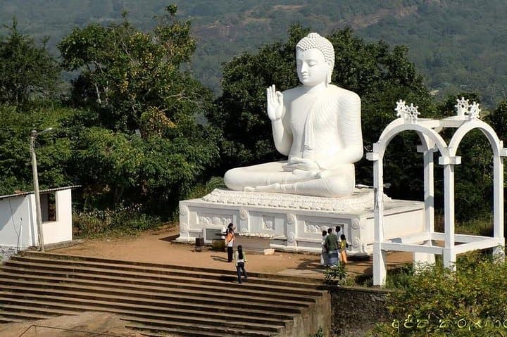Half-Day Tour Anuradhapura Mihintale Ancient Temples Sunset photo 4