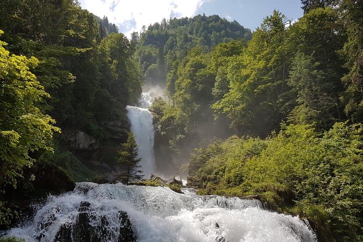 4-Day Escorted Swiss Tour: Private Driver & Local Guide from Zürich to Lucerne