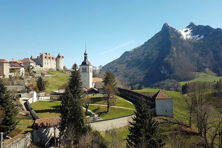 4-Day Escorted Swiss Tour: Private Driver & Local Guide from Zürich to Lucerne photo 3
