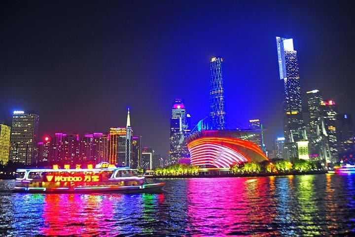 Guangzhou Night Cruise on the Pearl River with VIP Dim-Sum Dinner photo 2