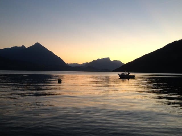 Private Interlaken & Jungfrau Day Tour — Customized Lake Brienz, Lauterbrunnen & Waterfalls photo 2