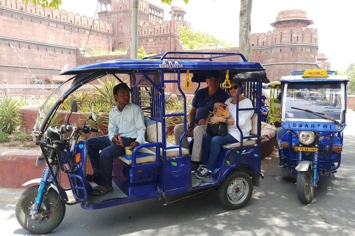 Old and New Delhi Private Tour with Tuk-Tuk Rickshaw Experience photo 5