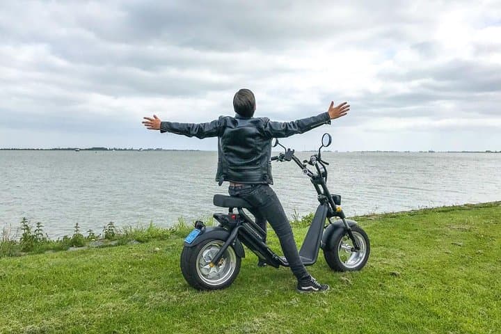 Electric Scooter Tour: Amsterdam to Volendam & Marken Half-Day Adventure photo 5
