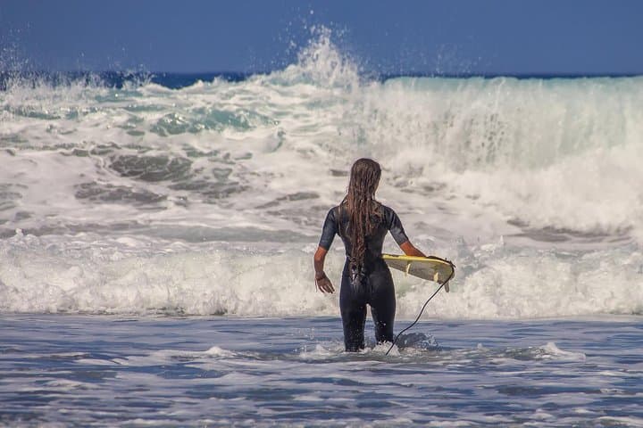 Surf Lessons in Casablanca: Atlantic Corniche Classes for All Levels