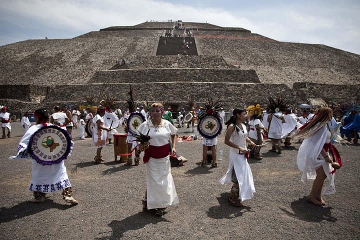 VIP Teotihuacán Morning: Private Pyramid Tour from Mexico City photo 2