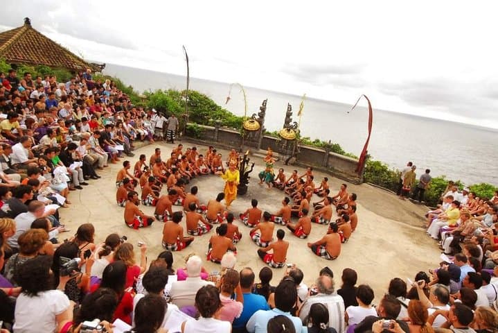 Uluwatu Temple & Kecak Fire Dance: Cliffside Sunset and Ramayana Performance photo 4
